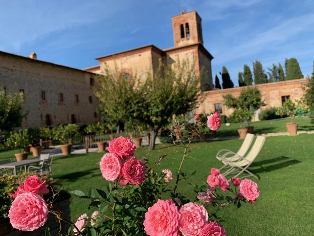 Вилла Monastero Sant'Anna In Camprena Пиенца Экстерьер фото