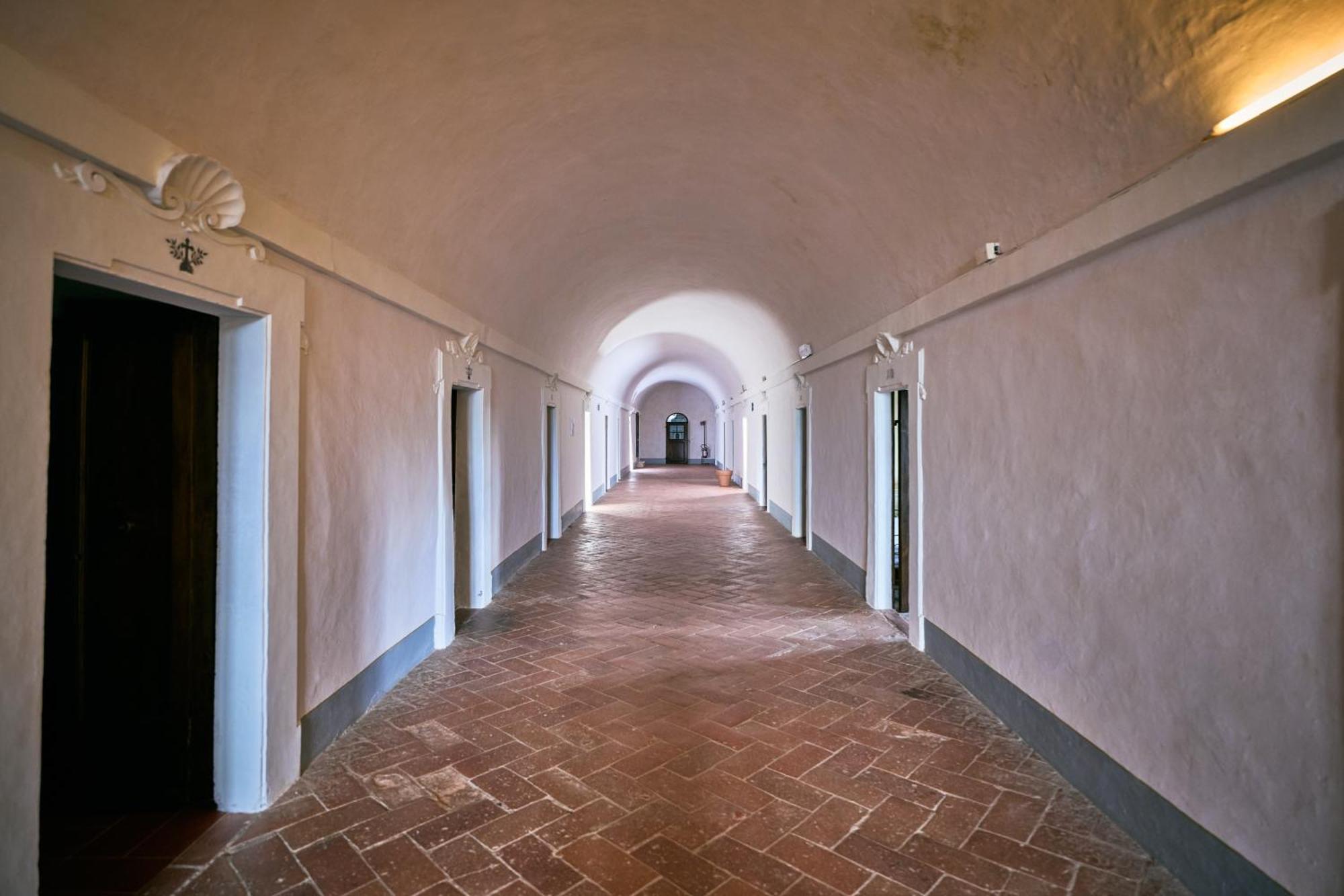 Вилла Monastero Sant'Anna In Camprena Пиенца Экстерьер фото